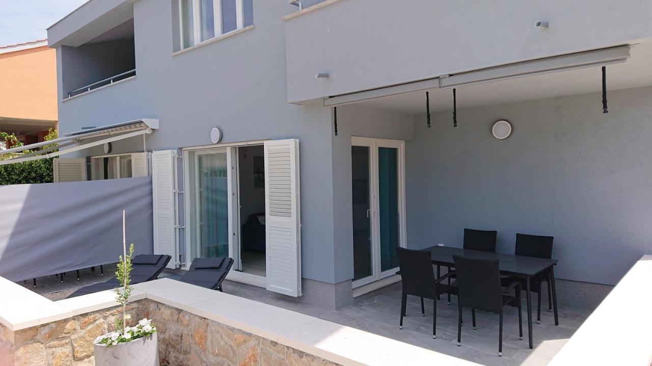 Roza Apartment Cres Exterior foto