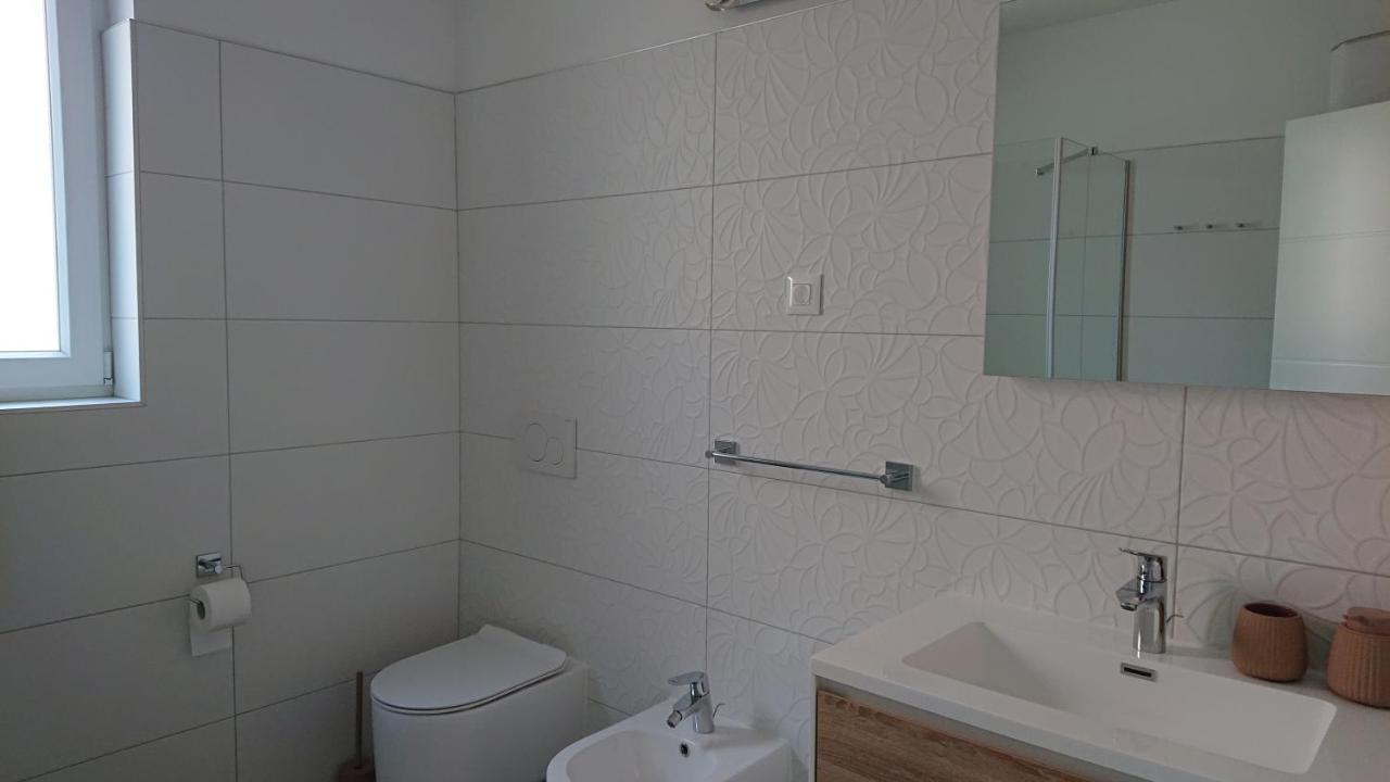 Roza Apartment Cres Exterior foto